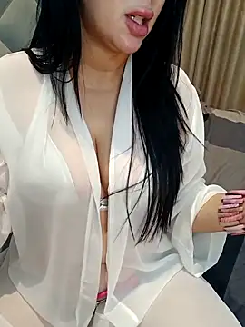 Snapshot of Queen_sousou chatting on November 2025 01:44:02 PM Queen sousou online show from November 2025 01:44:02 PM