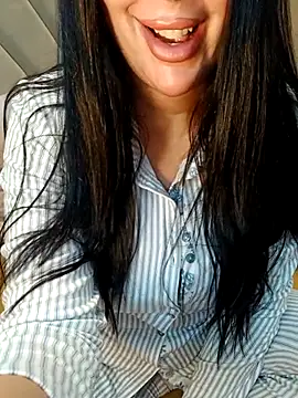 Snapshot of Queen_sousou chatting on December 2025 08:26:01 PM Queen sousou online show from December 2025 08:26:01 PM