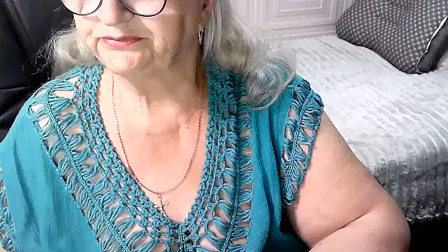 LolkaAlyss online show from June 2026 07:48:01 PM