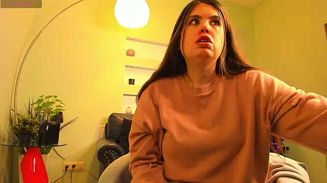 Snapshot of BattyMoll chatting on December 2024 03:33:02 PM BattyMoll online show from December 2024 03:33:02 PM