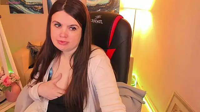 Snapshot of BattyMoll chatting on December 2024 08:47:01 PM BattyMoll online show from December 2024 08:47:01 PM