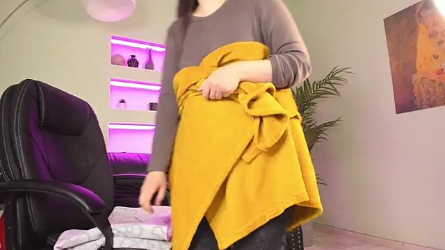 Snapshot of BattyMoll chatting on February 2025 02:41:01 AM BattyMoll online show from February 2025 02:41:01 AM