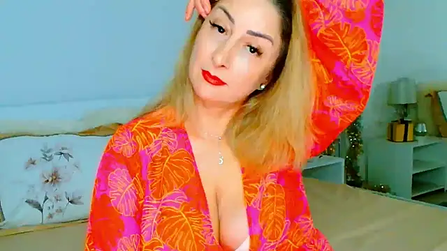 Snapshot of Tyana40 chatting on January 2025 05:43:01 AM Tyana40 online show from January 2025 05:43:01 AM