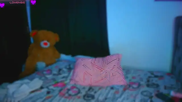 Snapshot of Mishukitty chatting on November 2025 05:55:01 AM Mishukitty online show from November 2025 05:55:01 AM