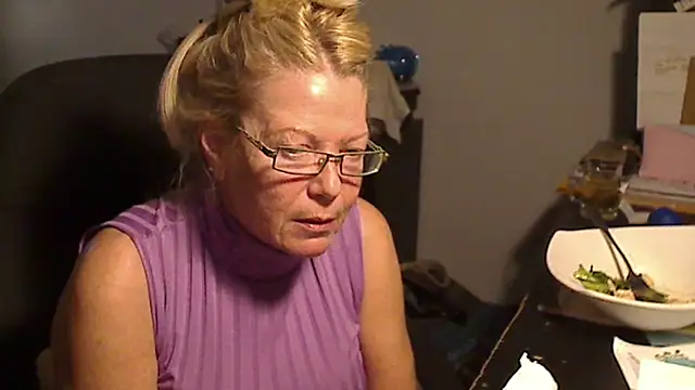 Snapshot of XTRAHORNYONE chatting on March 2025 01:05:02 AM XTRAHORNYONE online show from March 2025 01:05:02 AM