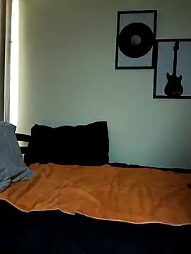 Snapshot of towers_j chatting on November 2025 04:38:01 PM towers j online show from November 2025 04:38:01 PM