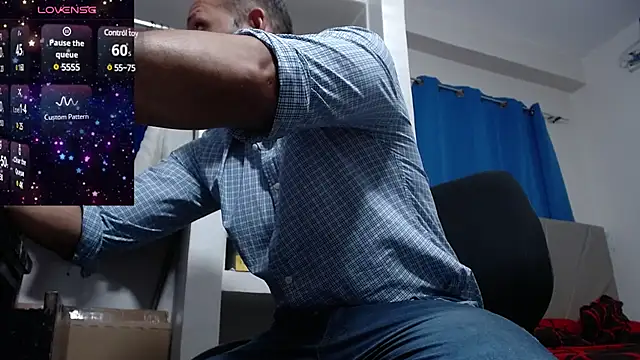 Snapshot of lewislamxxx_hot chatting on December 2024 12:12:02 AM lewislamxxx hot online show from December 2024 12:12:02 AM