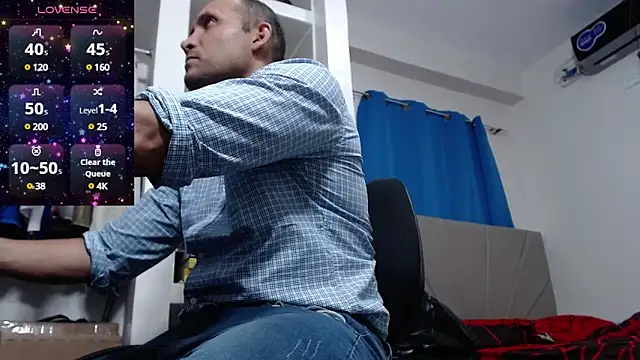 Snapshot of lewislamxxx_hot chatting on December 2024 11:25:02 PM lewislamxxx hot online show from December 2024 11:25:02 PM