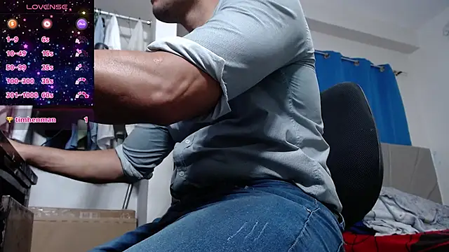 Snapshot of lewislamxxx_hot chatting on March 2025 11:26:01 PM lewislamxxx hot online show from March 2025 11:26:01 PM