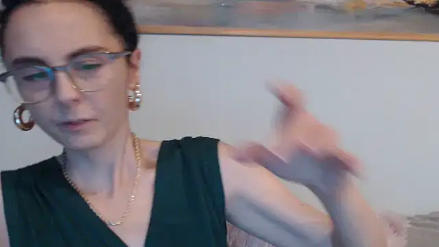 cleophee online show from October 2025 05:57:02 AM