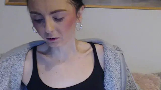 Snapshot of cleophee chatting on February 2026 06:53:01 AM cleophee online show from February 2026 06:53:01 AM