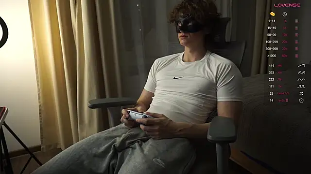 BumBuster69 online show from November 2025 06:32:01 PM