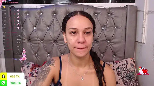 LAILAGUMMY online show from July 2026 02:10:01 PM