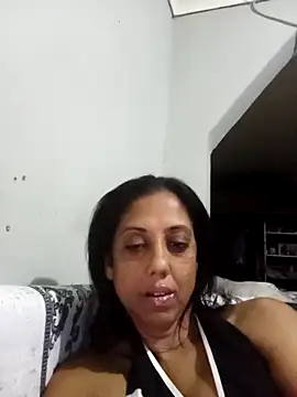 Mahi4luv online show from April 2026 10:32:01 PM