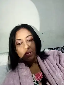 Mahi4luv online show from June 2026 07:18:01 PM