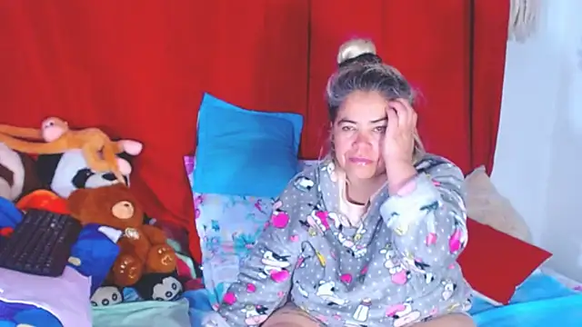 Snapshot of estrellita_fugaz16x chatting on October 2025 11:29:01 AM estrellita fugaz16x online show from October 2025 11:29:01 AM