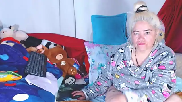 Snapshot of estrellita_fugaz16x chatting on November 2025 08:14:02 AM estrellita fugaz16x online show from November 2025 08:14:02 AM