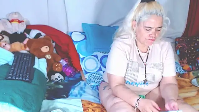 Snapshot of estrellita_fugaz16x chatting on November 2025 03:43:02 AM estrellita fugaz16x online show from November 2025 03:43:02 AM