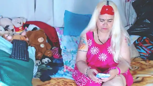 Snapshot of estrellita_fugaz16x chatting on December 2025 02:41:02 AM estrellita fugaz16x online show from December 2025 02:41:02 AM