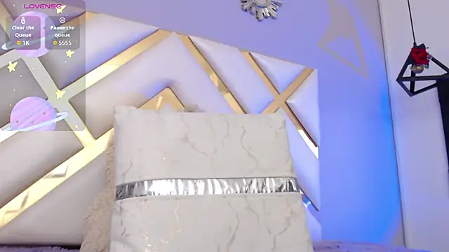 Snapshot of BeckyAnders chatting on October 2025 04:44:02 PM BeckyAnders online show from October 2025 04:44:02 PM