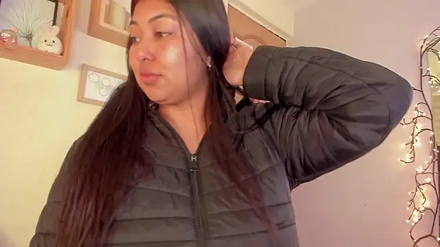 Snapshot of Pocahontas_power chatting on December 2024 09:13:02 PM Pocahontas power online show from December 2024 09:13:02 PM