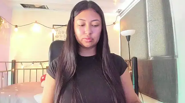 Snapshot of Pocahontas_power chatting on February 2025 05:18:02 PM Pocahontas power online show from February 2025 05:18:02 PM