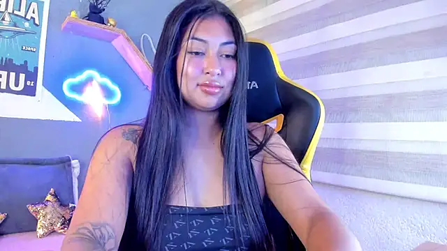 Snapshot of Pocahontas_power chatting on February 2025 06:09:01 PM Pocahontas power online show from February 2025 06:09:01 PM