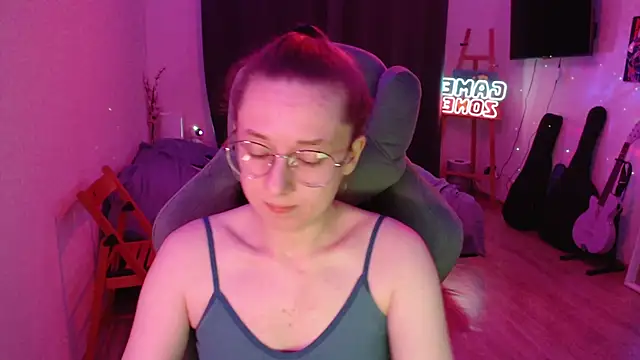 Snapshot of AnabelFrel chatting on March 2025 12:19:01 AM AnabelFrel online show from March 2025 12:19:01 AM