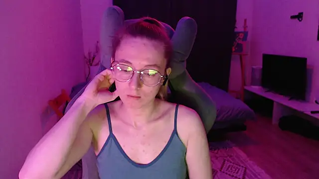 Snapshot of AnabelFrel chatting on September 2025 12:11:01 AM AnabelFrel online show from September 2025 12:11:01 AM