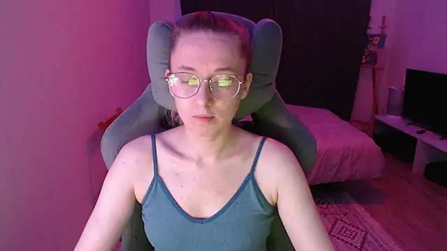 Snapshot of AnabelFrel chatting on October 2025 12:30:02 AM AnabelFrel online show from October 2025 12:30:02 AM