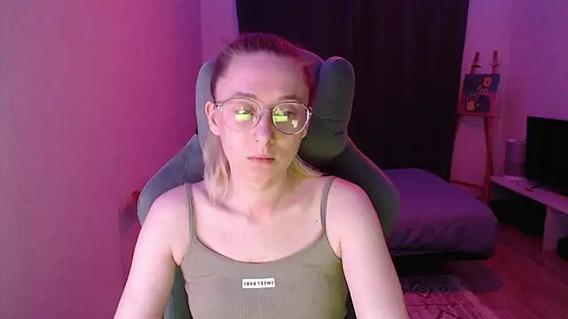 Snapshot of AnabelFrel chatting on November 2025 01:05:01 AM AnabelFrel online show from November 2025 01:05:01 AM