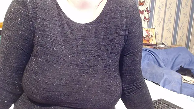 Snapshot of AMARILLIS chatting on November 2025 10:43:01 PM AMARILLIS online show from November 2025 10:43:01 PM