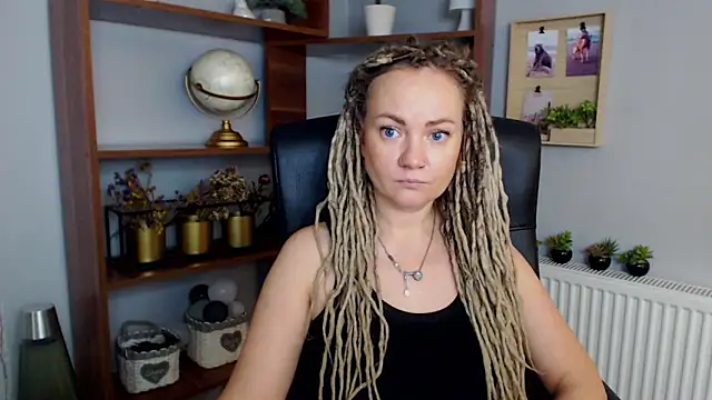 KayaMagic online show from December 2024 05:15:01 PM