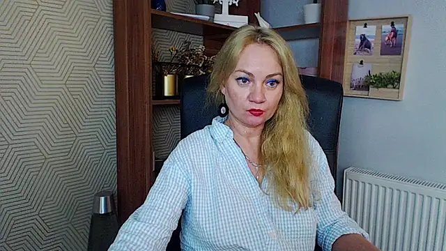 KayaMagic online show from November 2025 05:52:01 PM