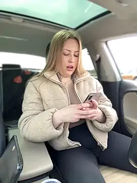 AlisaWhite online show from February 2025 12:42:01 PM