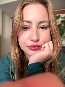 AlisaWhite online show from November 2025 01:11:01 PM