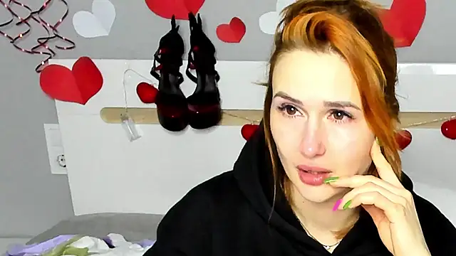 Red Fairy  online show from February 2025 03:56:01 PM