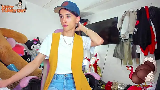 Snapshot of Lawrncesofiets chatting on November 2025 03:00:02 PM Lawrncesofiets online show from November 2025 03:00:02 PM