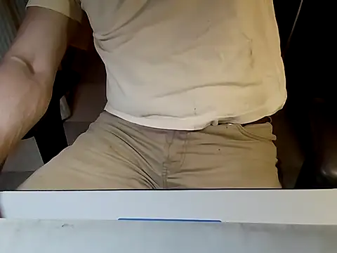 mariohurt101 online show from October 2025 09:22:01 PM