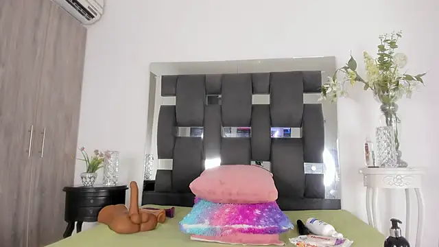 tanyyaa online show from March 2025 11:15:02 PM