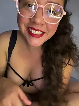 Vivi Kvsh online show from February 2026 11:02:02 PM