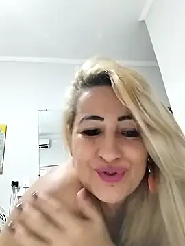 Snapshot of vivifernades chatting on December 2024 11:34:02 AM vivifernades online show from December 2024 11:34:02 AM