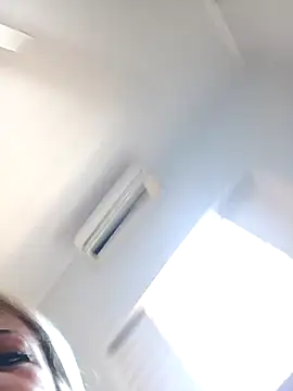 Snapshot of vivifernades chatting on October 2025 11:30:02 AM vivifernades online show from October 2025 11:30:02 AM