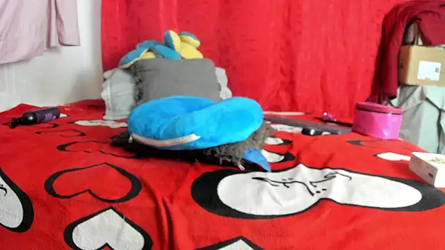 Snapshot of BlowMommy_ chatting on November 2025 12:31:02 AM BlowMommy online show from November 2025 12:31:02 AM