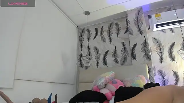 Snapshot of Vivi_prinncess chatting on October 2025 11:05:01 PM Vivi prinncess online show from October 2025 11:05:01 PM