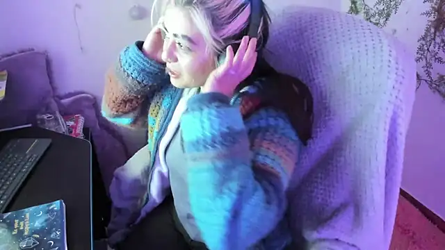 Sammysammy  online show from January 2025 08:32:01 PM