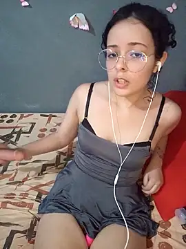 Snapshot of NinaSweet2 chatting on October 2025 04:16:02 AM NinaSweet2 online show from October 2025 04:16:02 AM