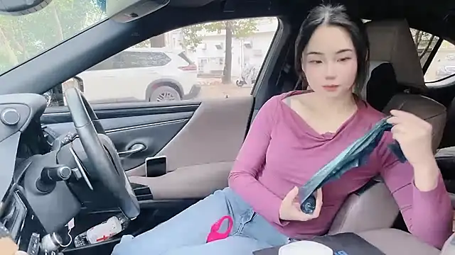 Snapshot of orla2021 chatting on December 2024 12:57:02 AM orla2021 online show from December 2024 12:57:02 AM