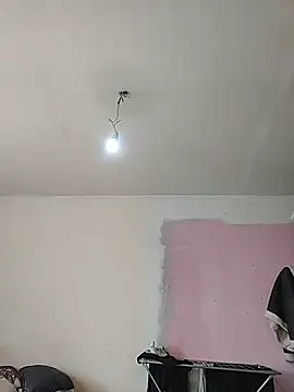 Snapshot of JoLeNe27 chatting on November 2025 08:25:01 AM JoLeNe27 online show from November 2025 08:25:01 AM