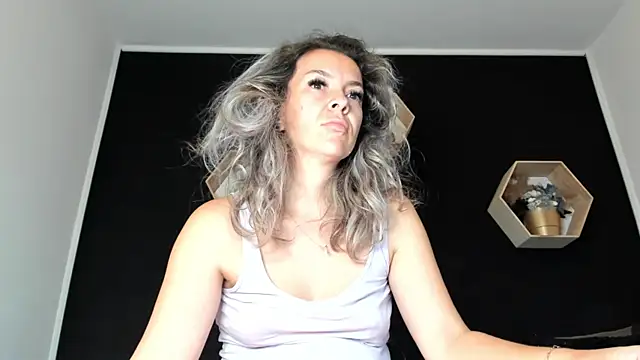 Snapshot of Alesys69 chatting on September 2025 09:47:02 PM Alesys69 online show from September 2025 09:47:02 PM